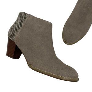 Vionic By Orthaheel Upright Bromley Ankle Leather Bootie Size 8 Gray Suede Snake